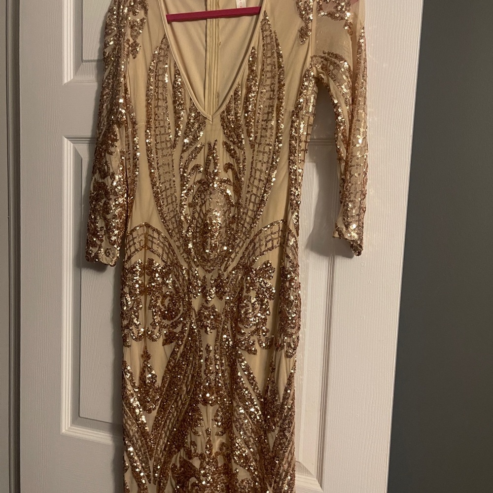 Elegant Sequin Embellished Dress, L